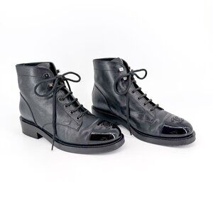 Chanel Black Glitter Leather CC Cap Toe Combat Boots Size 39 US 8–8.5 Women's